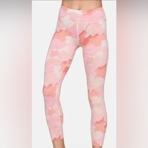 Outdoor Voices Pink Camouflage Print TechSweat Flex 7/8 Leggings Size Small